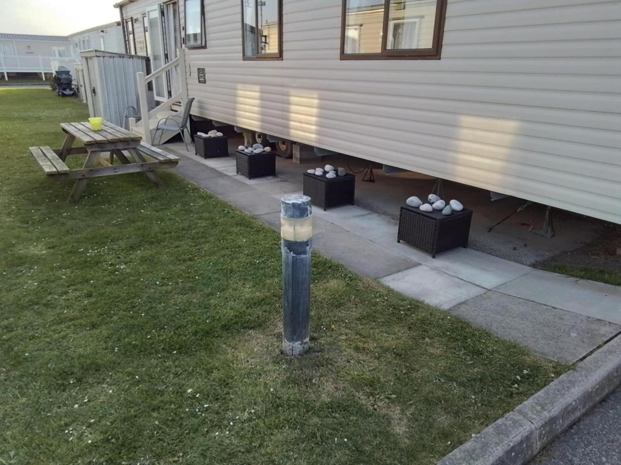 Golden Sands & Winkups Kinmel Bay Exterior photo